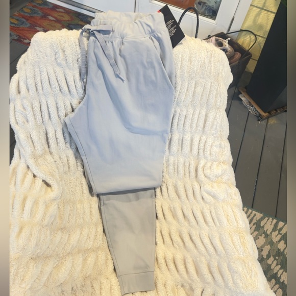 PRICE FIRM NWT Under Armour Unisex Mid Rise Jogger Medium - Picture 8 of 9